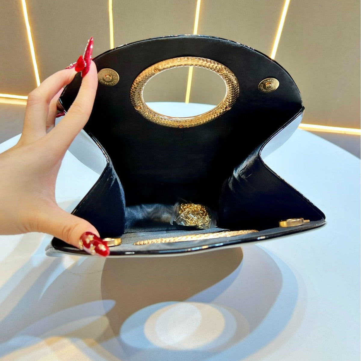 Round Ring Handbag — product view 3
