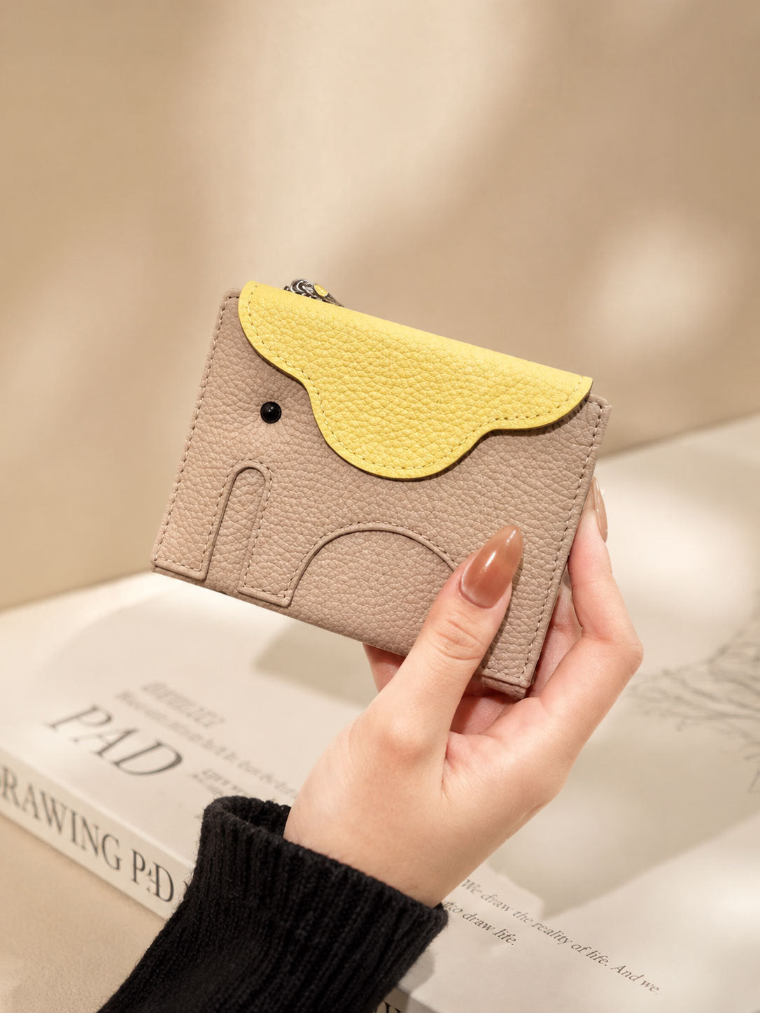 Cute Elephant-Themed Card Holder — product view 4