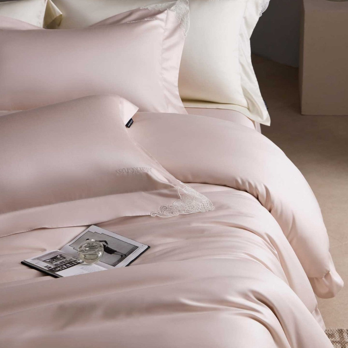 Luxurious cotton satin bedding set with delicate lace trim and hotel finish — product view 1