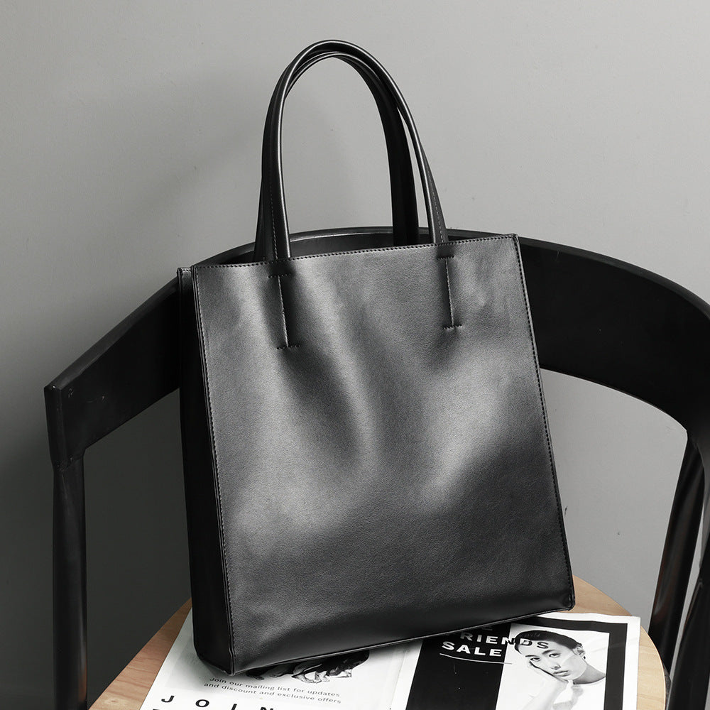 Elegant tote bag with minimalist look LoungeYard — product view 1