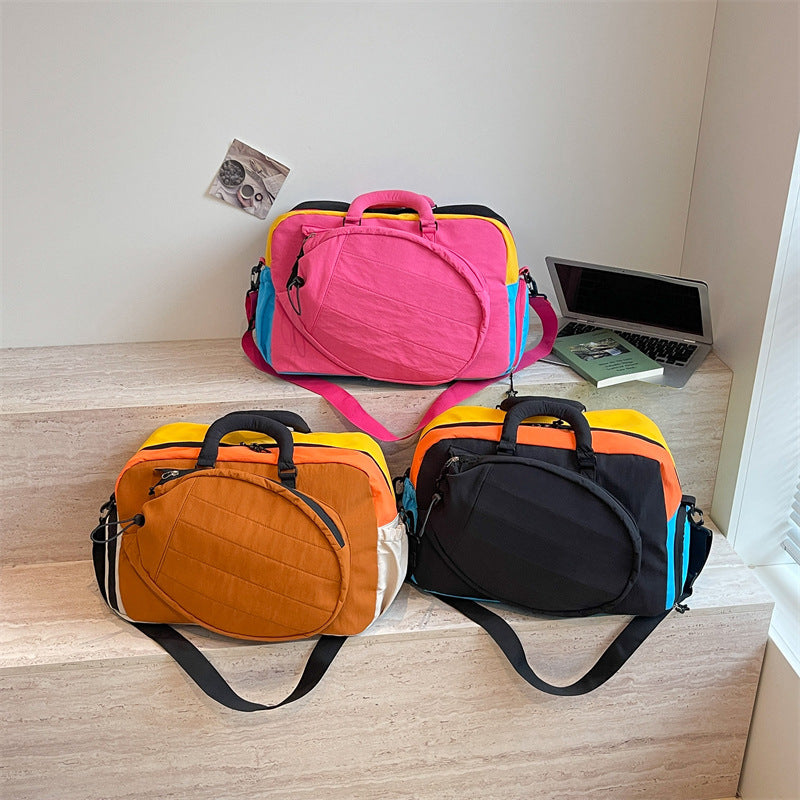 Sporty travel bag with multifunctional carrying options LoungeYard — product view 1