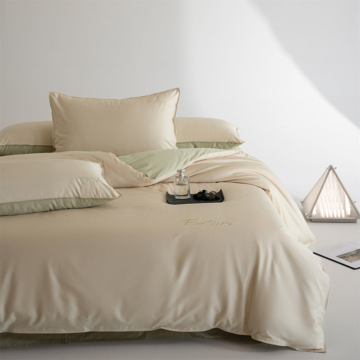 Reversible satin bedding set with fine tone-on-tone embroidery — product view 7