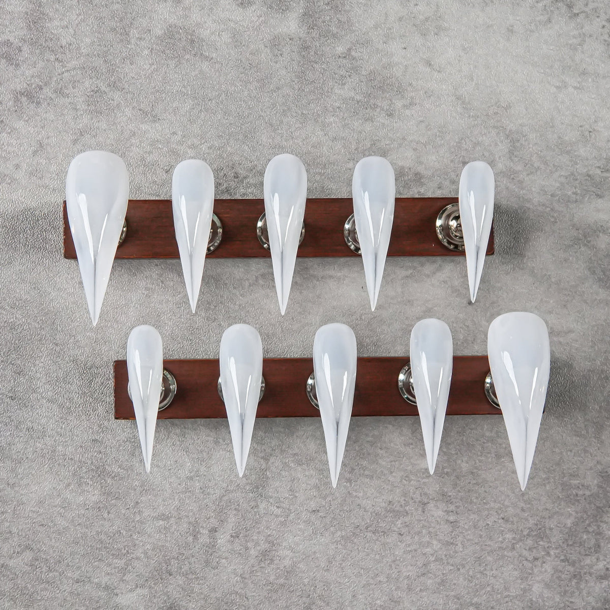High-Pointed Stiletto Press-On Nail Set — product view 4
