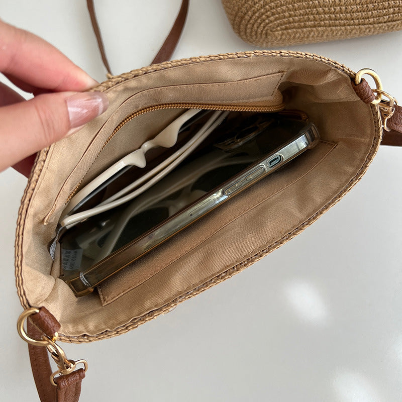 Handcrafted Straw Bag with Modern Design LoungeYard — product view 3