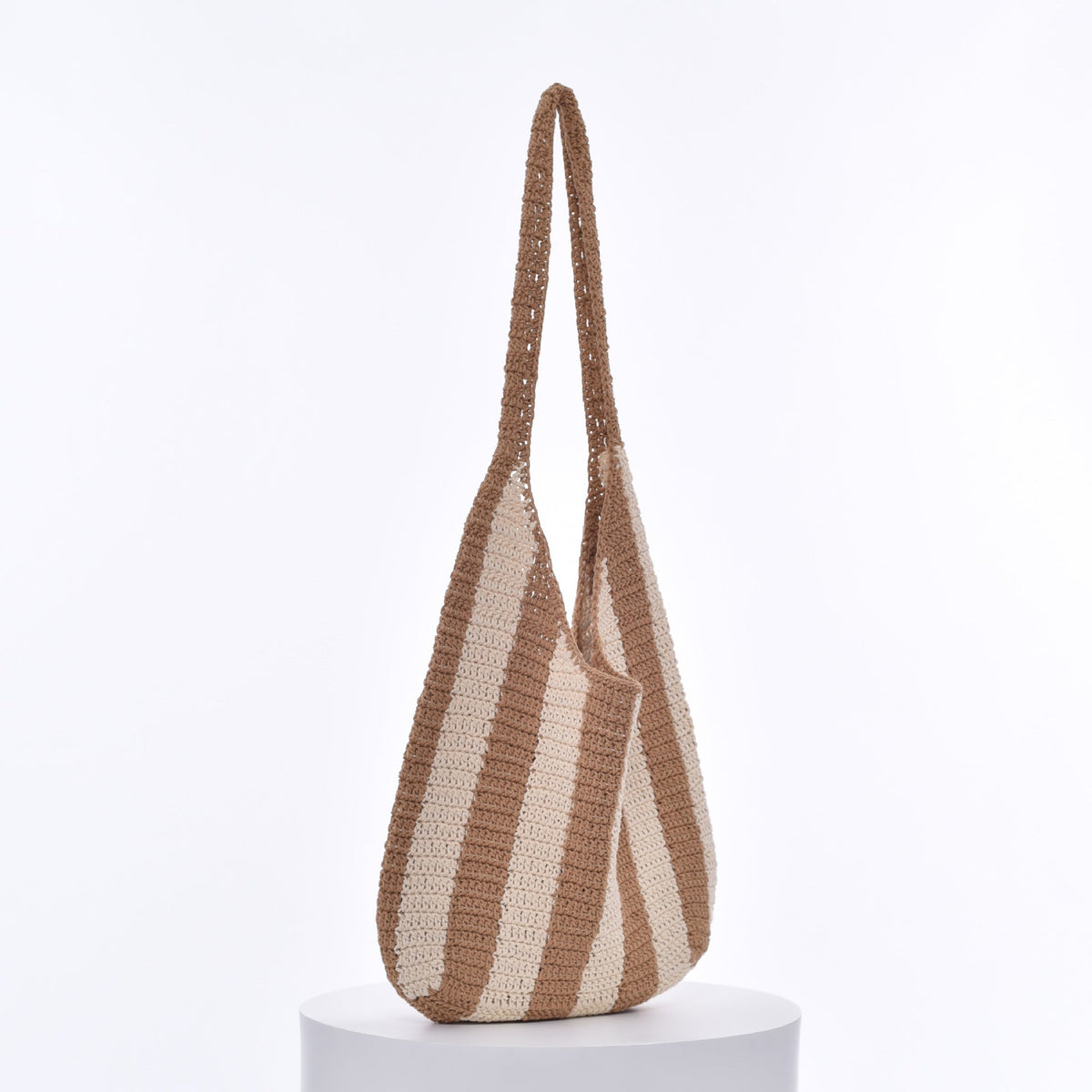Handmade knitted bag LoungeYard — product view 2