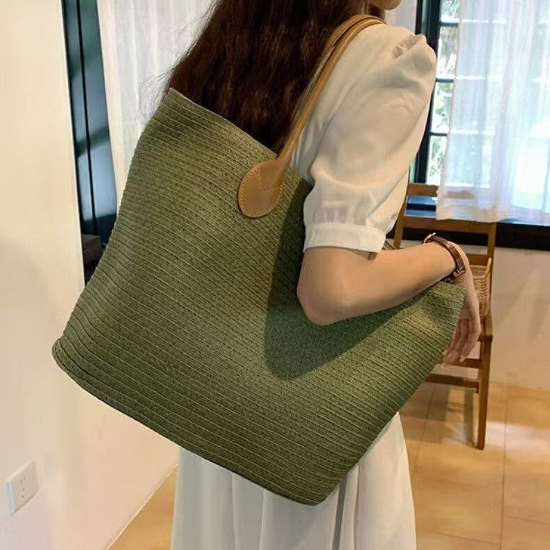 Spacious Tote Bag Made of Braided Natural Material LoungeYard — product view 2