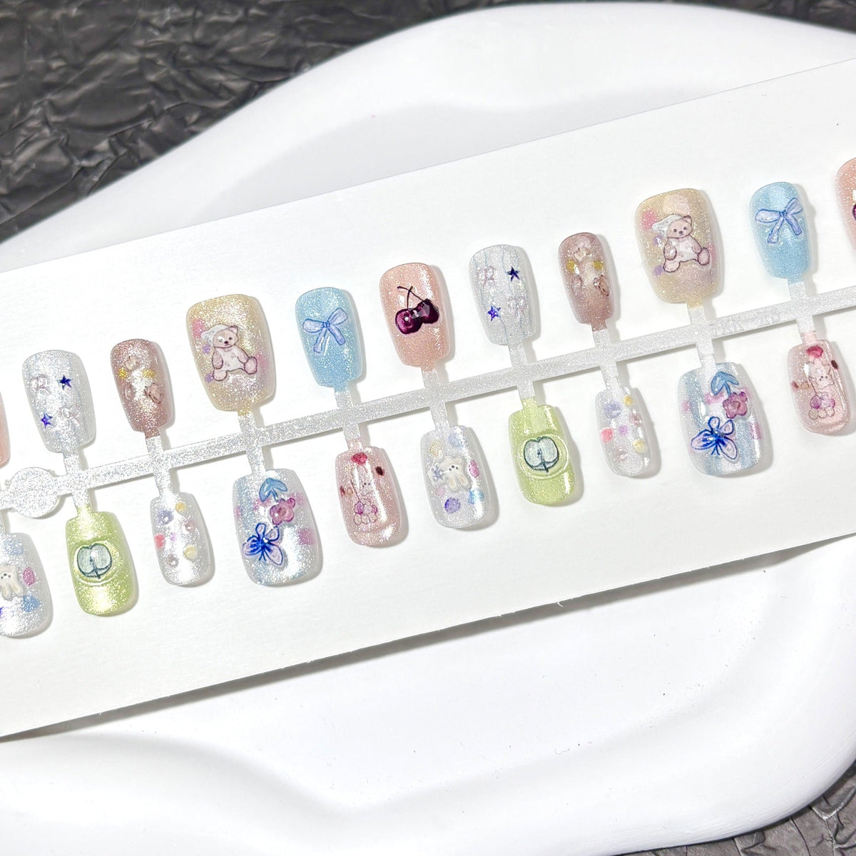 Creative Press-On Nail Art Design Kit — product view 2
