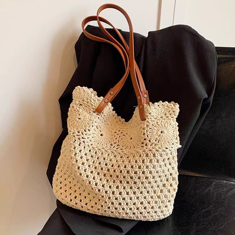 Hand-knotted macramé tote bag LoungeYard — product view 4
