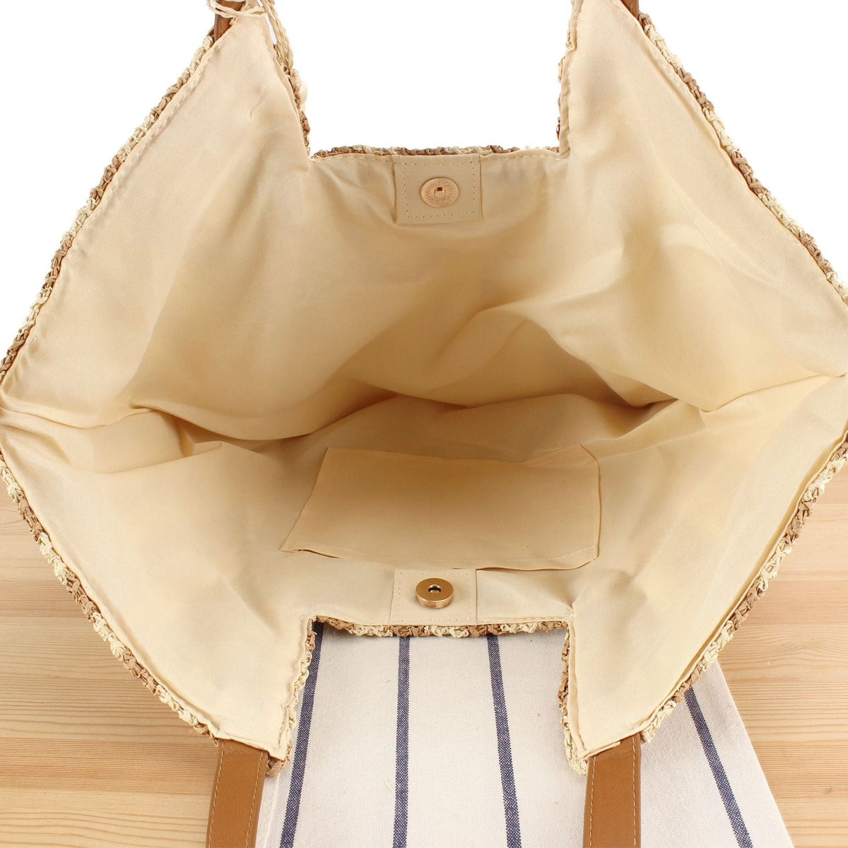 Striking Design Beach Bag LoungeYard — product view 3