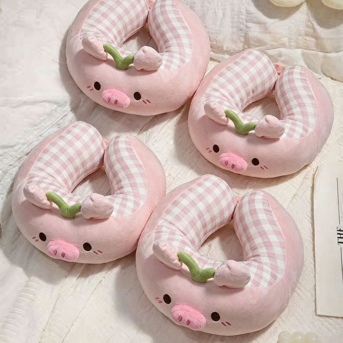 Plush slippers with memory sole and checkered lining in cute pig design — product view 3