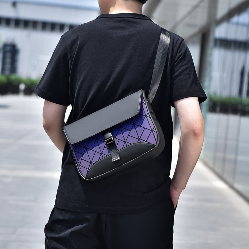 Urban Minimalist Messenger Bag LoungeYard — product view 2