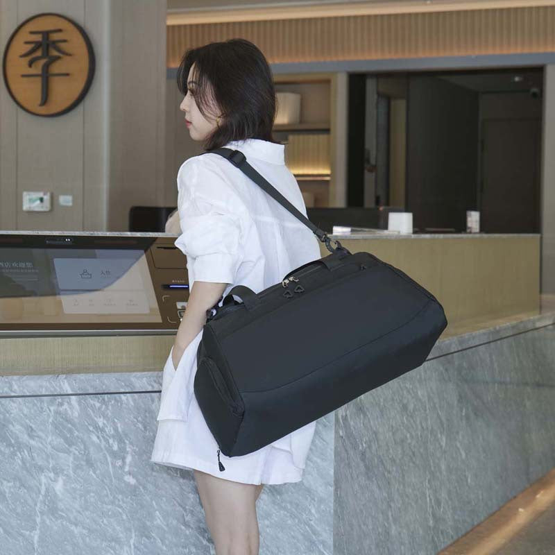 Multi-Purpose Duffle Bag LoungeYard — product view 4