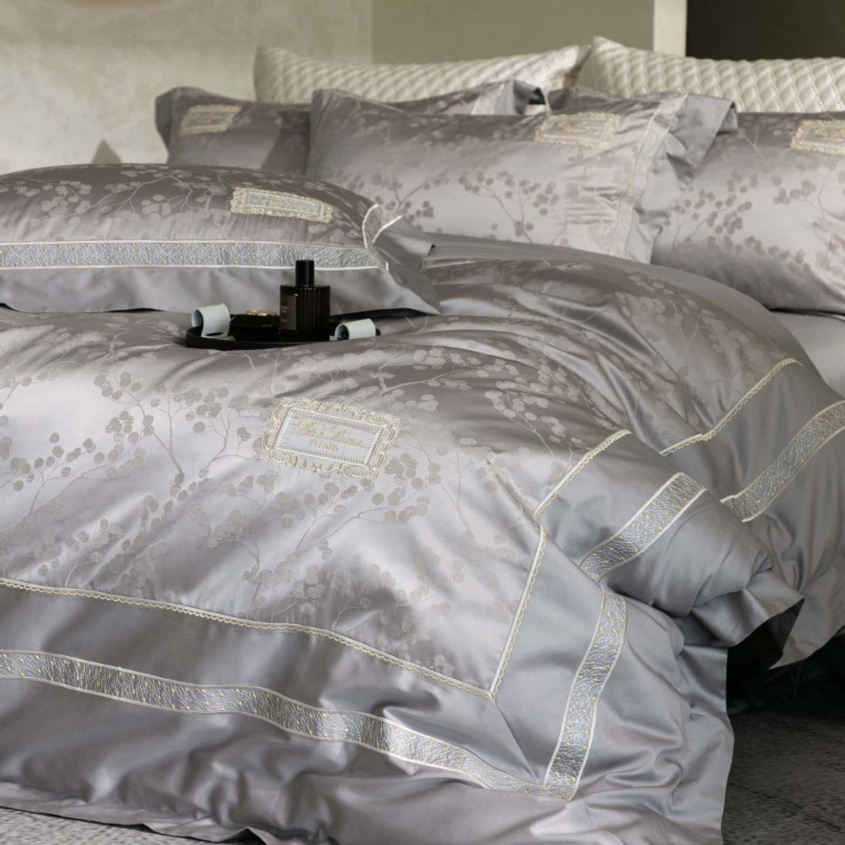 Luxurious satin bedding with jacquard floral pattern and lace trim — product view 3