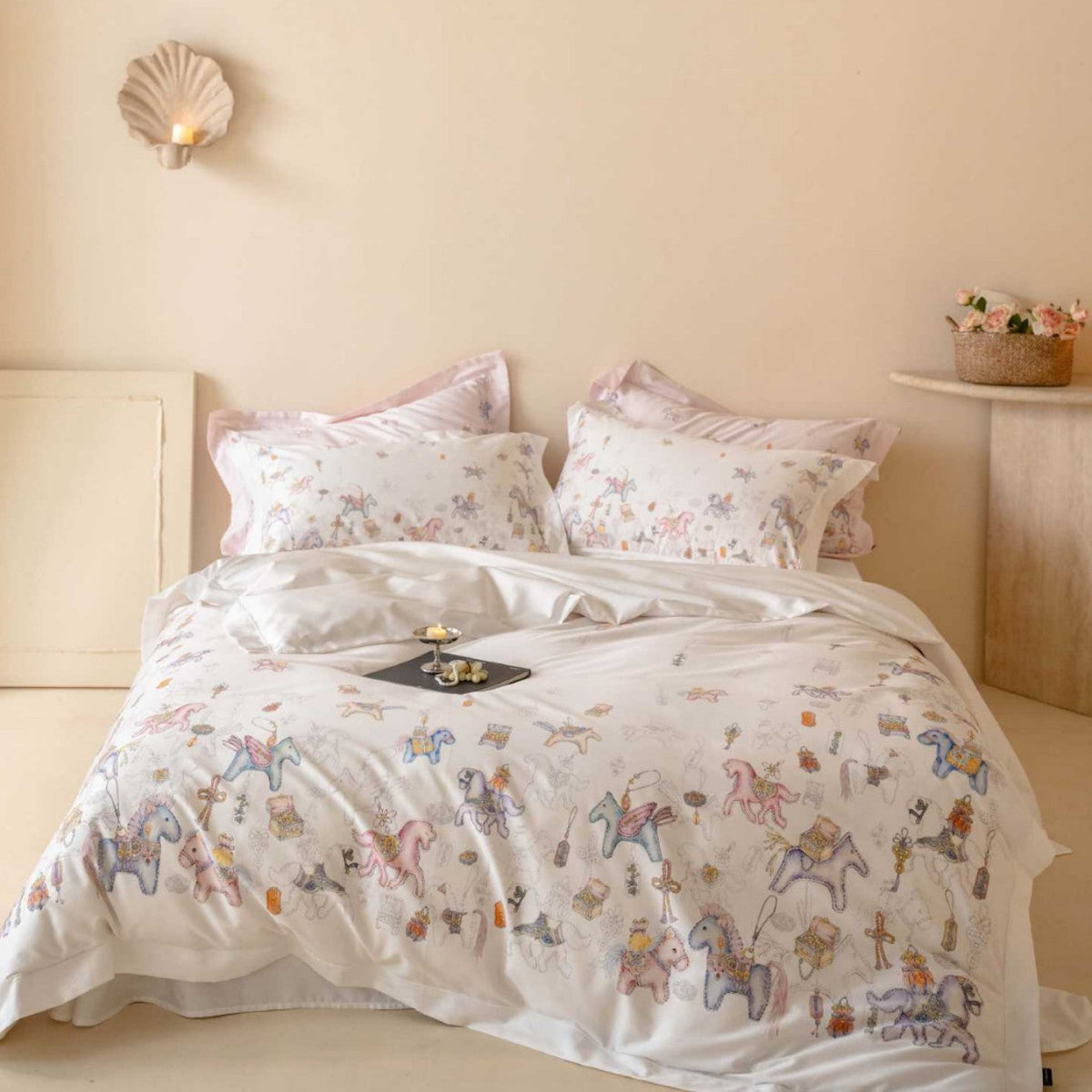 Children's bedding set with pastel-colored fairy tale print — product view 6