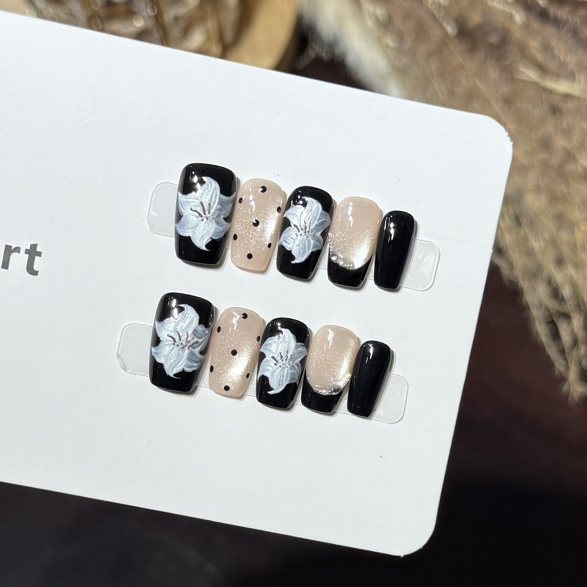 Elegant Floral Press-On Nails Kit — product view 3