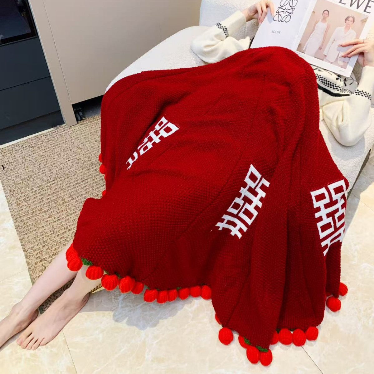 Snuggle blanket with decorative pompom fringes LoungeYard — product view 4