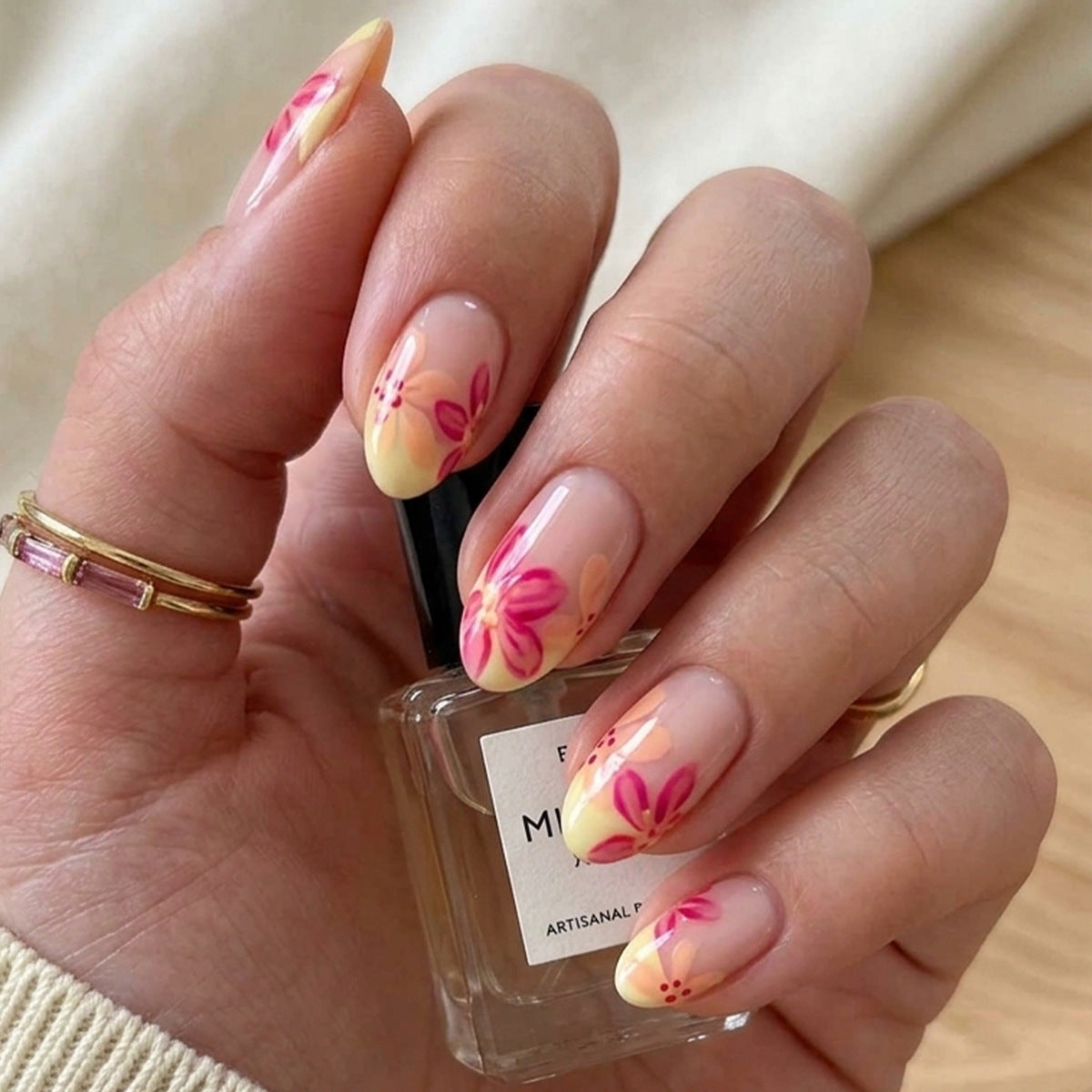 Women’s Press-On Nail Art — product view 2