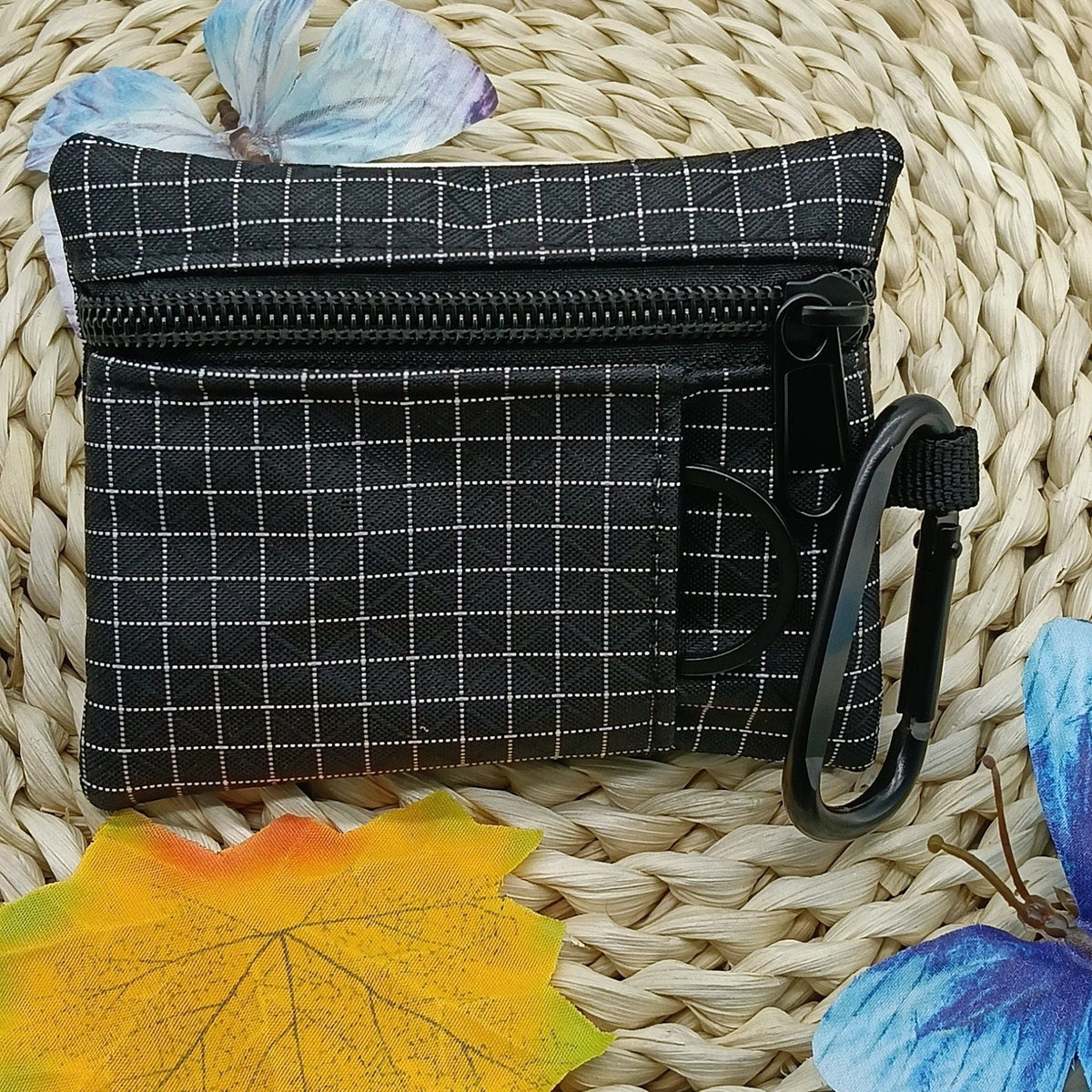 Practical Crossbody Bag LoungeYard — product view 7
