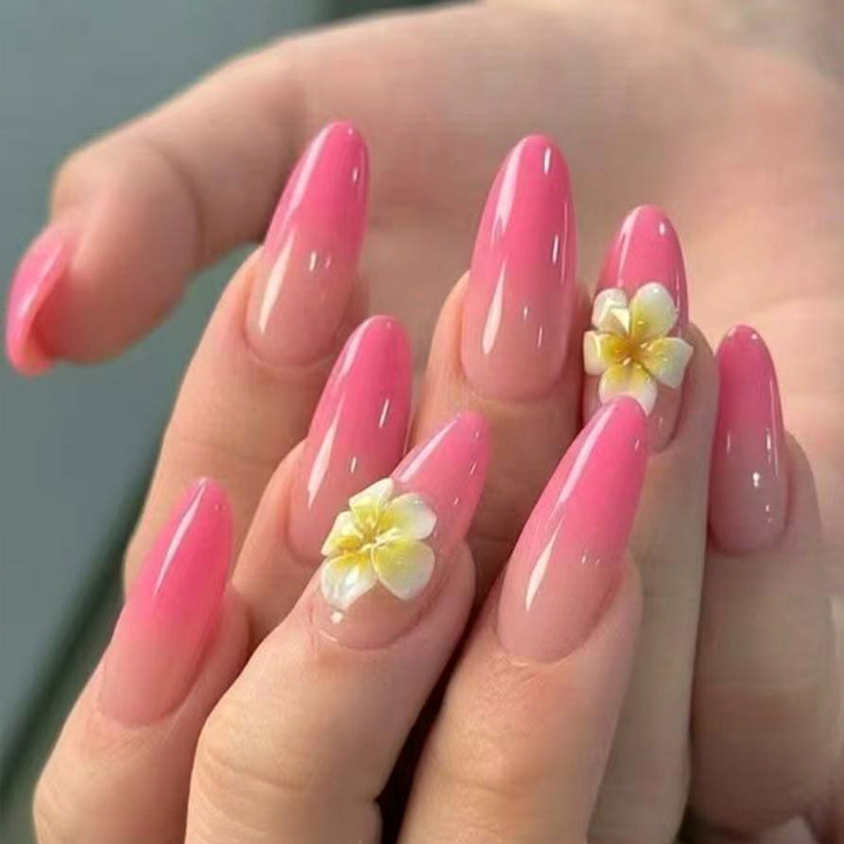 Premium Decorative Press-On Nail Kit — product view 2