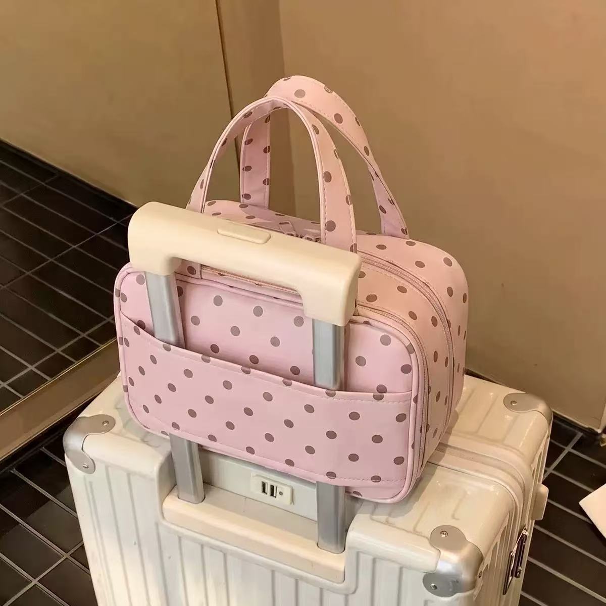 Practical Travel Bag with Wheels LoungeYard — product view 7