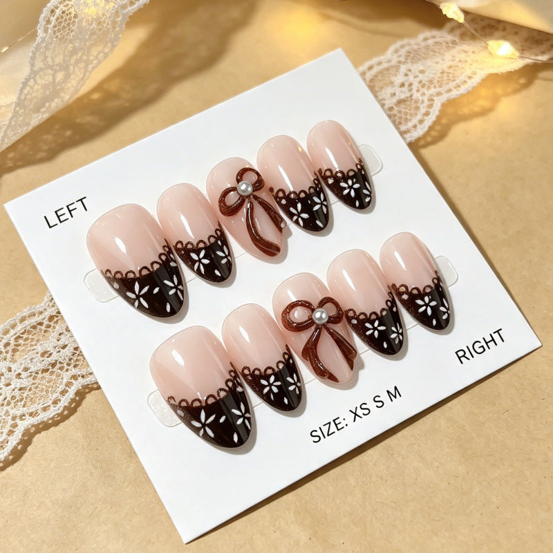 Elegant Decorative Press-On Nail Set — product view 2