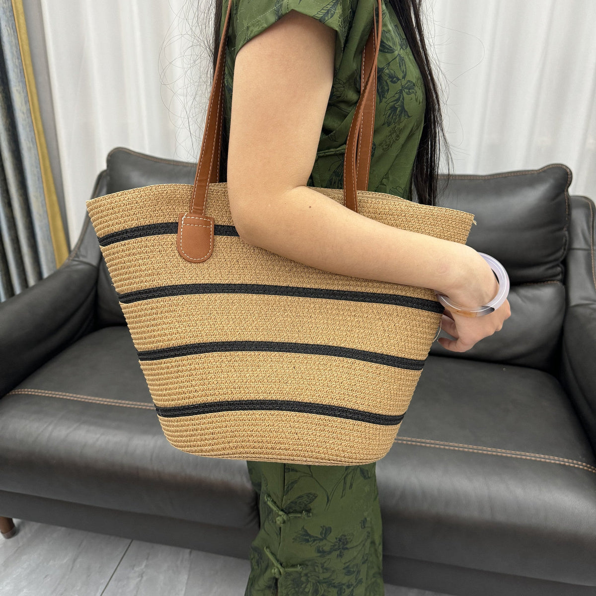 Practical Woven Shopping Bag LoungeYard — product view 6