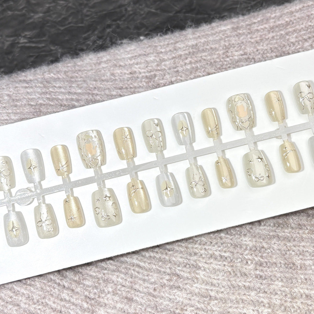 Artistic Press-On Nail Set with Elegant Star Design — product view 6
