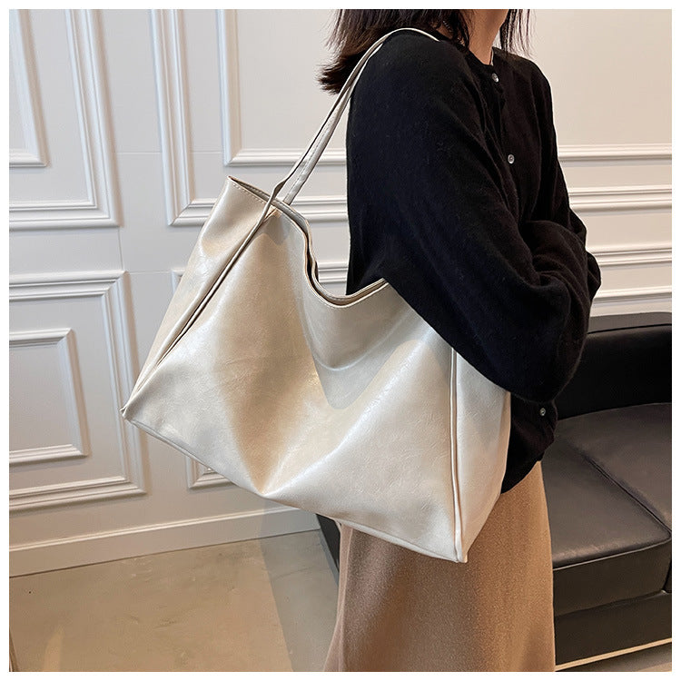 Elegant Oversized Tote Handbag — product view 6