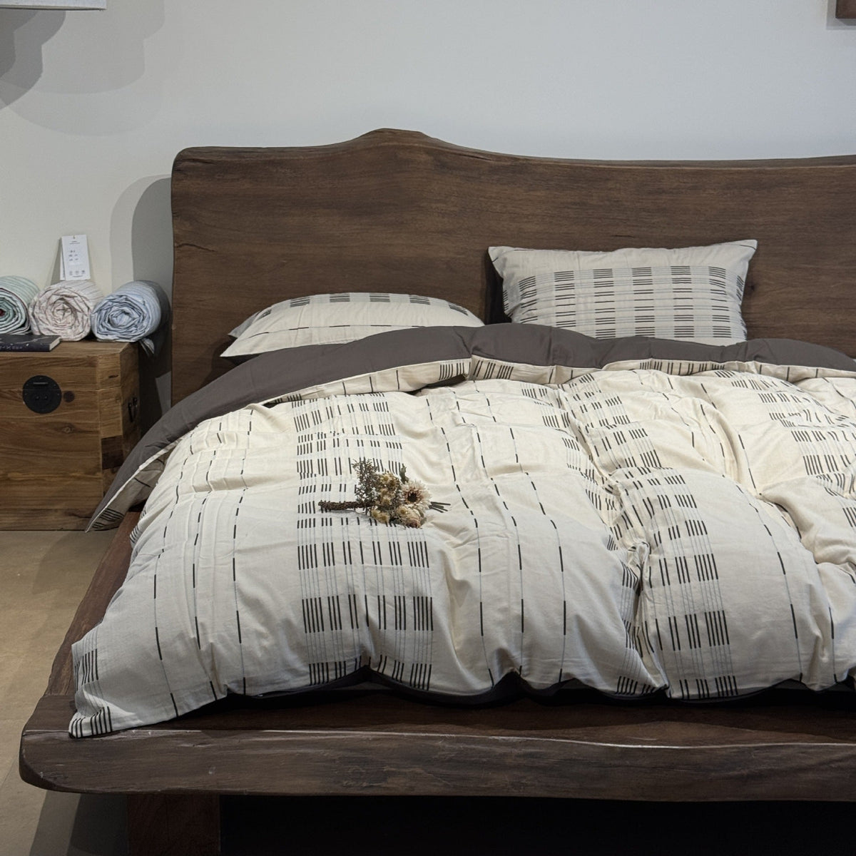 Cotton percale bedding set with a light quilted texture and subtle striped texture — product view 7