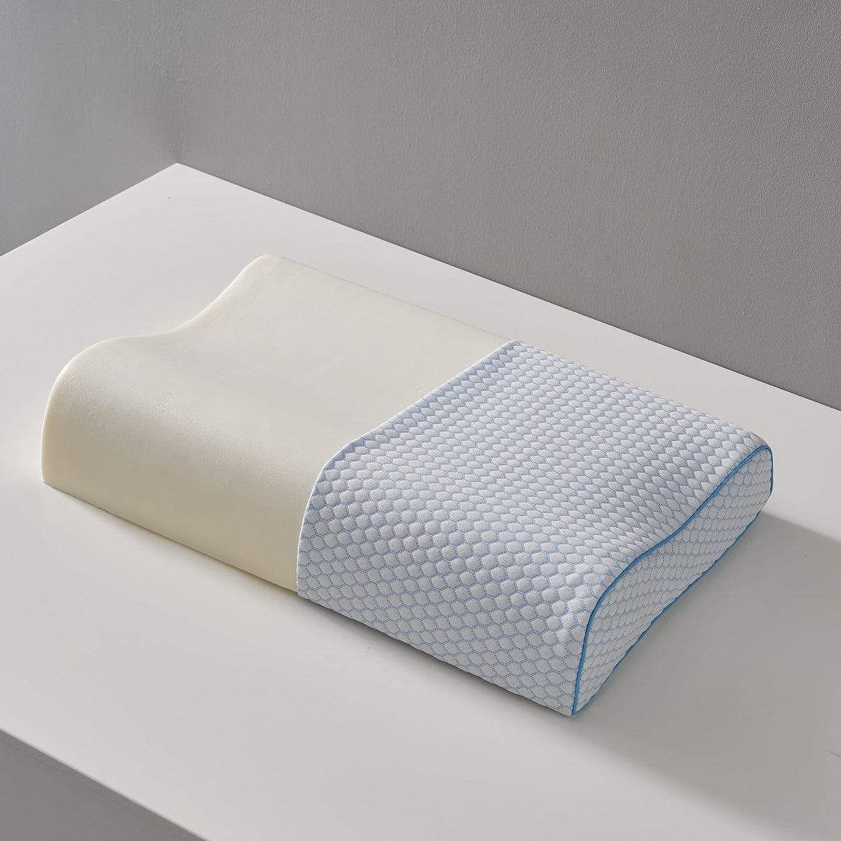 Orthopedic pillow with breathable comfort LoungeYard — product view 6