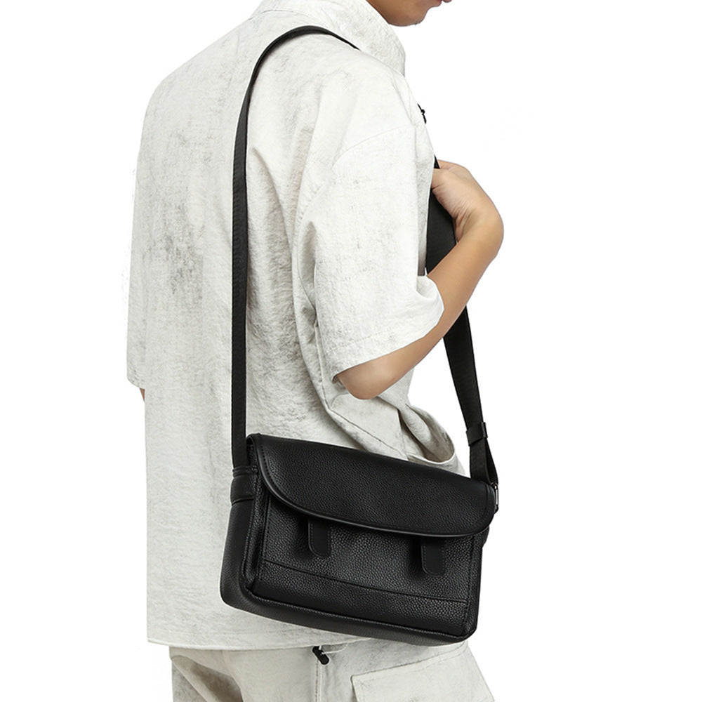 Durable shoulder bag with adjustable shoulder strap LoungeYard — product view 2