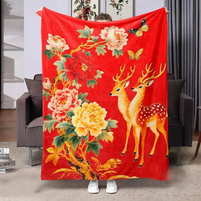 Floral Patterned Plush Throw Blanket — product view 1