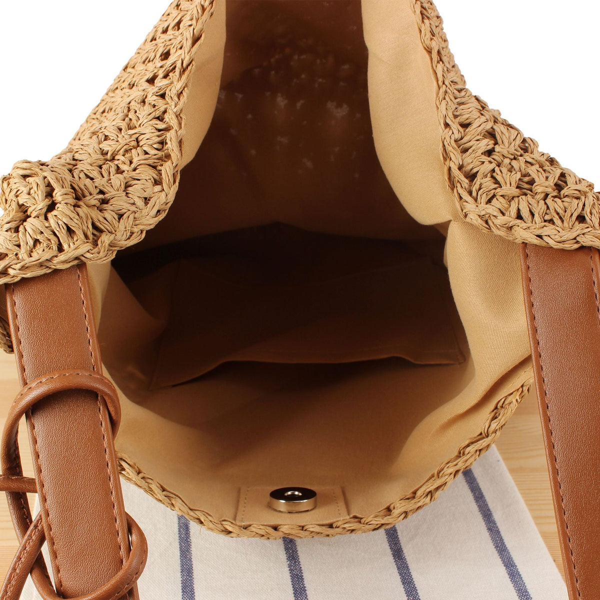 Shoulder bag in elegant macrame design LoungeYard — product view 3