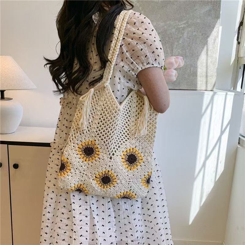 Stylish and Spacious Shopping Bag LoungeYard — product view 3