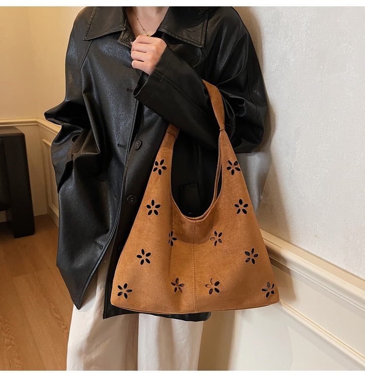Floral Cut-Out Slouchy Tote LoungeYard — product view 7