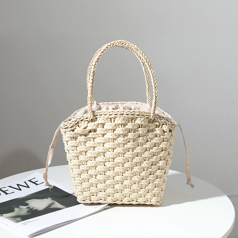 Handmade straw bag with adjustable inner lining LoungeYard — product view 6