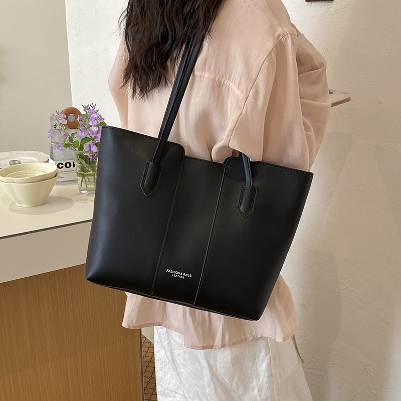 Elegant Structured Tote LoungeYard — product view 3