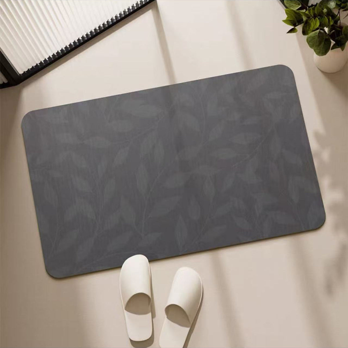 Decorative Leaf Print Bathroom Mat for Home — product view 4