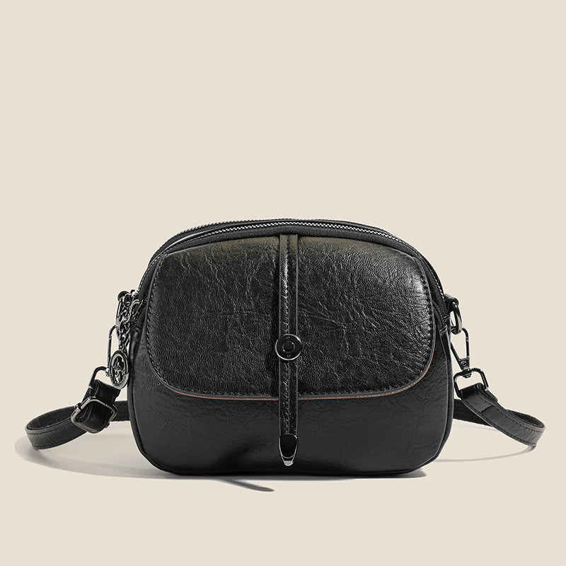 Urban Chic Crossbody Bag LoungeYard — product view 3