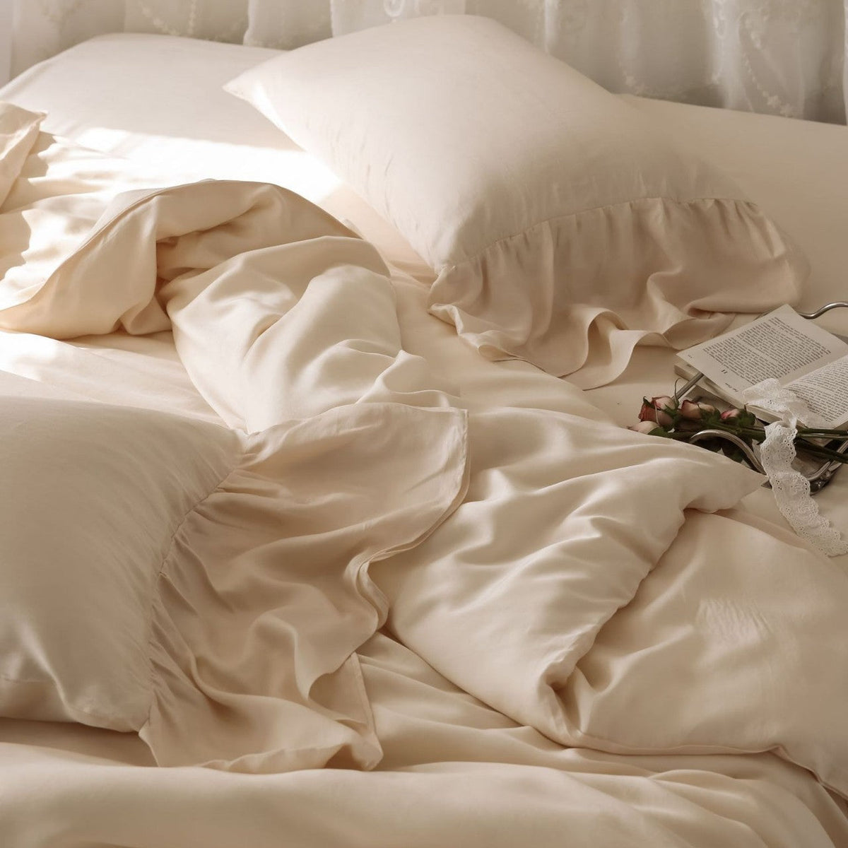Silk Cotton Satin Duvet Cover Set with Temperature Regulating Climate Finish — product view 3