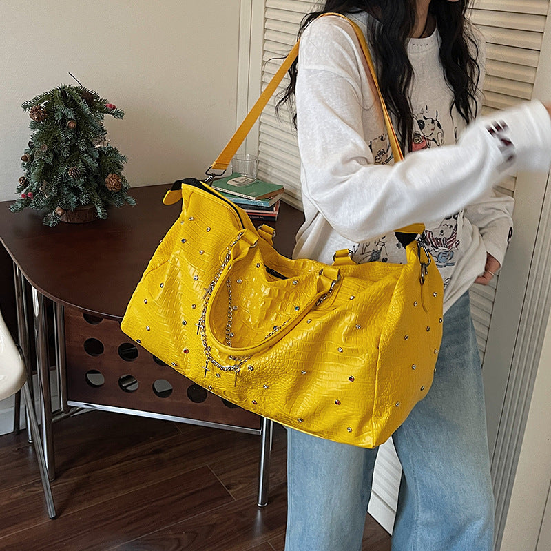 Elegant sports and travel bag in modern design LoungeYard — product view 3