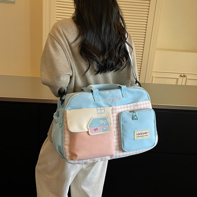 Multi-Functional Stylish Weekender Bag LoungeYard — product view 3