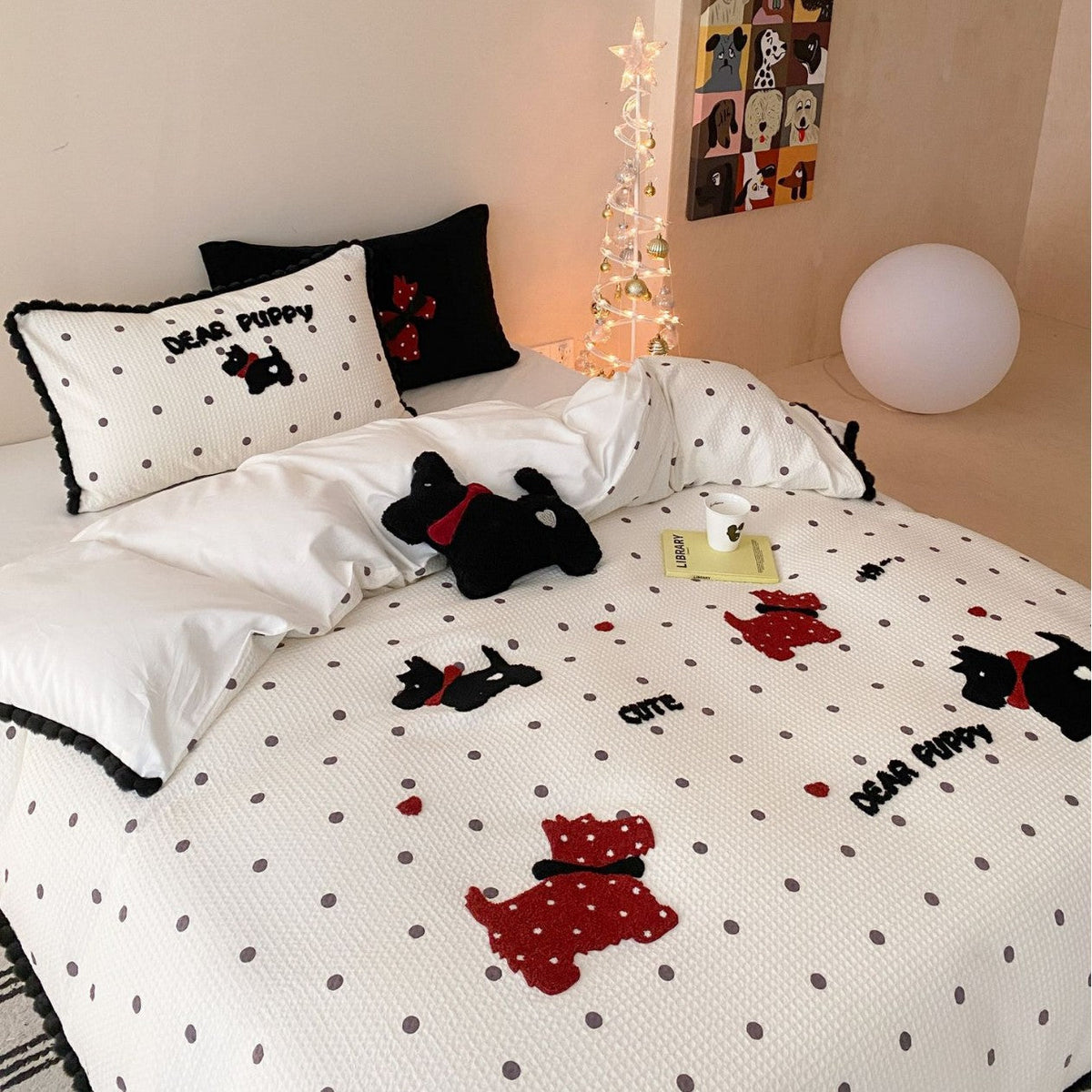 Quilted bedspread and pillow set with embroidered puppy motifs — product view 6