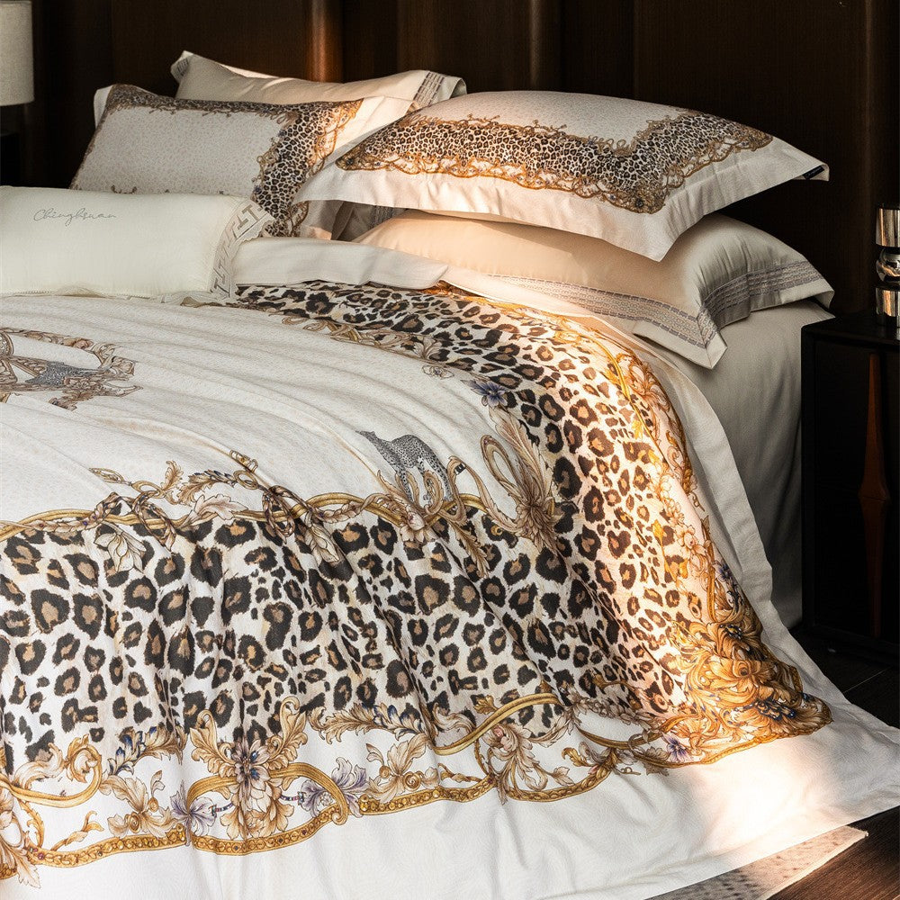 Luxurious satin bedding set with baroque leopard pattern — product view 3