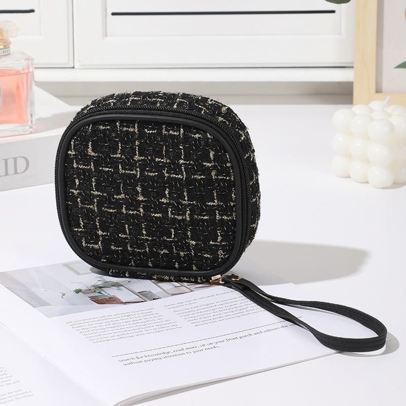 Elegant cosmetic bag with high-quality structure LoungeYard — product view 1