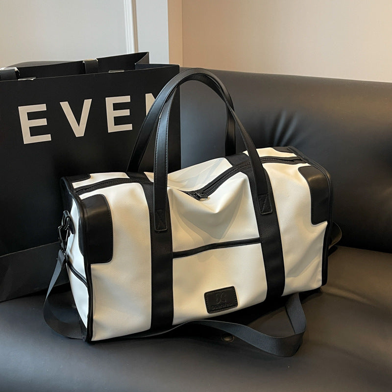 Versatile Large Travel Duffle Bag LoungeYard — product view 1