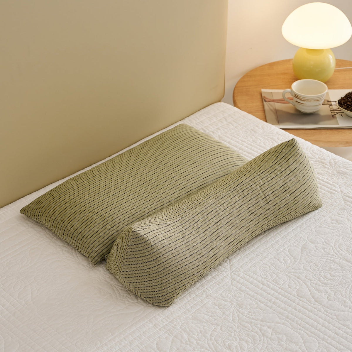 Ergonomic sleeping pillow with adjustable support LoungeYard — product view 5