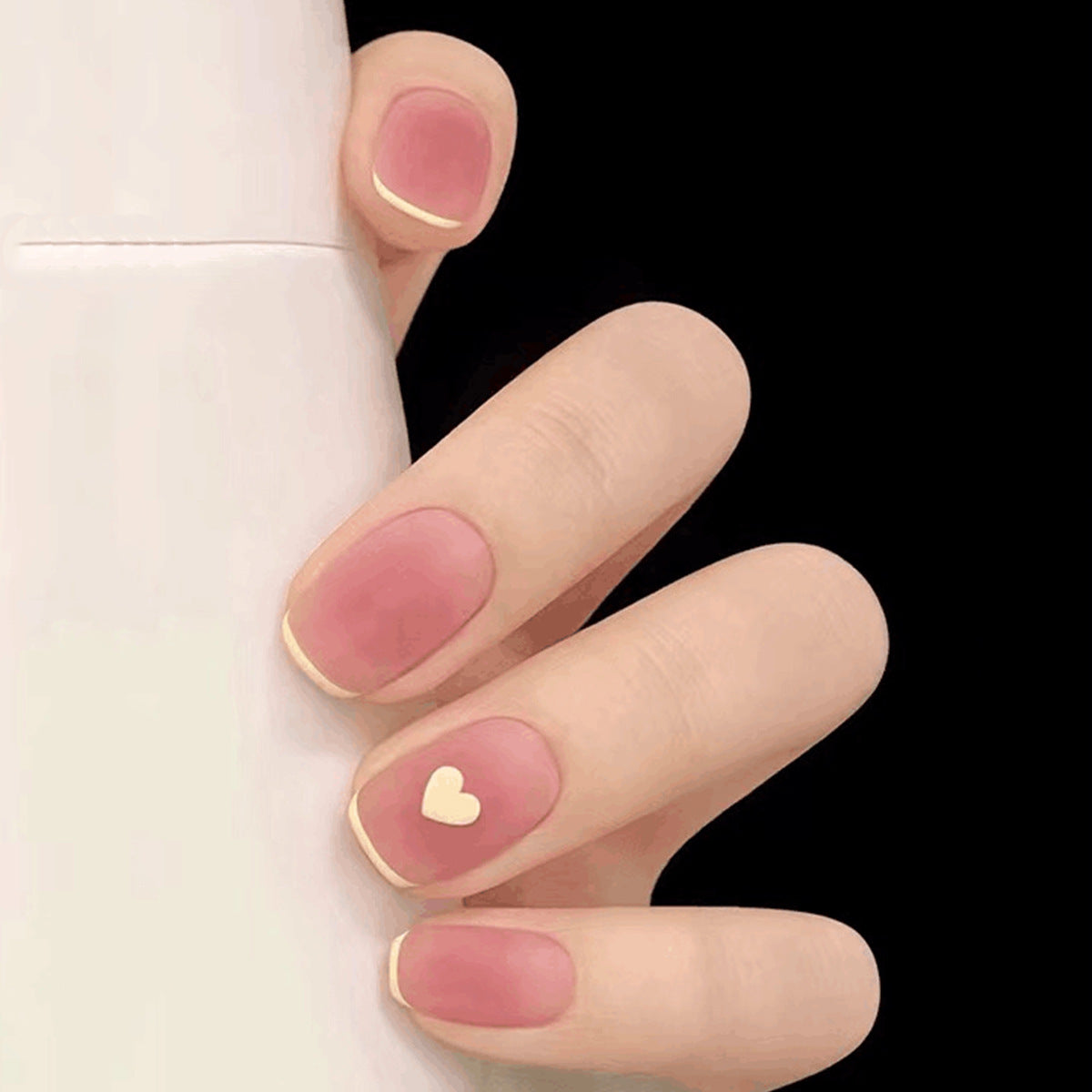 Elegant Heart Decorated Nail Art — product view 1