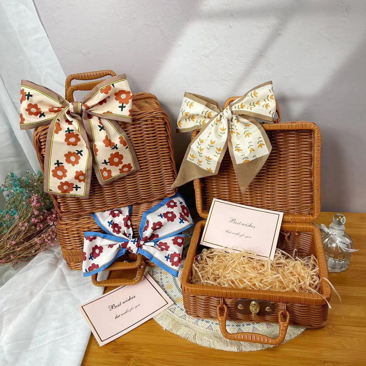 Women's handcrafted cosmetic storage case LoungeYard — product view 1