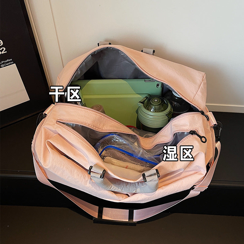 Versatile Travel Duffel Bag — product view 4